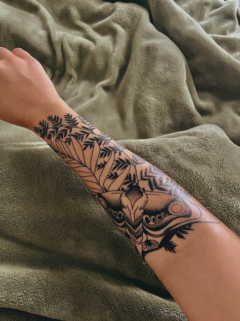 Ellie Sleeve Tattoo, Ellies Tattoo Tlou, Ellie’s Arm Tattoo, Ellie’s Tattoo Tlou, Ellie Tattoo Design, Last Of Us Tattoo Design, The Last Of Us Sleeve Tattoo, Ellie Arm Tattoo, Ellie's Tattoo The Last Of Us