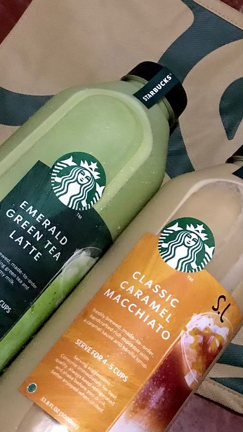 Minuman Starbucks, Cafe Coffee Day, Starbucks Secret Menu Drinks, Starbucks Secret Menu, Coffee Obsession, Amazon Kitchen Gadgets, Cute Couple Gifts, Cozy Coffee, Caramel Macchiato