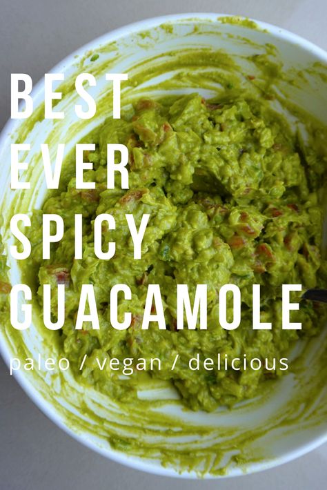 Spicy Guacamole Recipe, Spicy Guacamole, Best Guacamole, Guacamole Recipe Easy, Salsa Guacamole, Best Guacamole Recipe, Mom Recipes, Fitness Recipes, Easy Guacamole