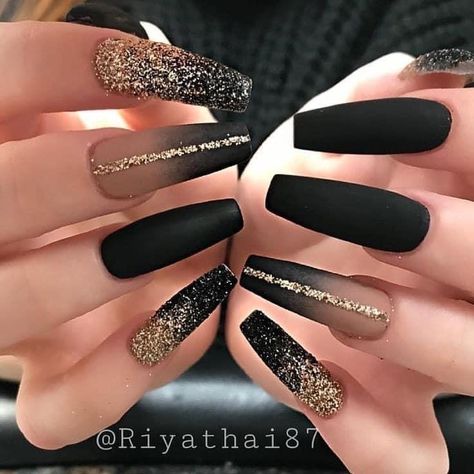 Aquaman Logo, Nails March, Black Nails With Glitter, Gold Acrylic Nails, Nails With Glitter, Black Coffin Nails, Gold Nail Designs, Black Acrylic Nails, Gold Nail