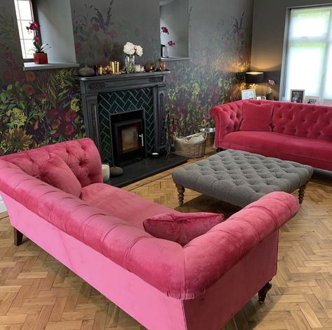 Pink Chesterfield Sofa, Burnt Orange Living Room, Chesterfield Sofa Design, Pink Velvet Sofa, Sitting Room Decor, High Quality Sofas, Bespoke Sofas, Living Room Orange, Pink Sofa