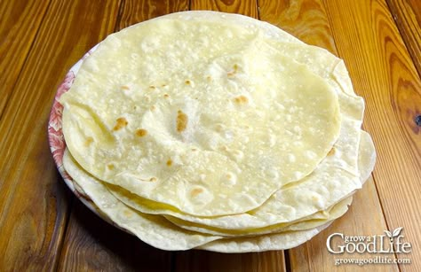 You need just four basic ingredients to make this flour tortilla recipe. Making homemade tortillas is worth the extra effort because they do taste so much better than store bought tortillas with no additives. Try this simple homemade flour tortilla recipe and you will know exactly what ingredients you will be eating. Mexican Flour Tortillas, Flour Tortilla Recipe, Homemade Tortilla Recipe, Mexican Cookbook, How To Make Flour, Homemade Flour, Recipes With Flour Tortillas, Homemade Flour Tortillas, Flour Tortilla