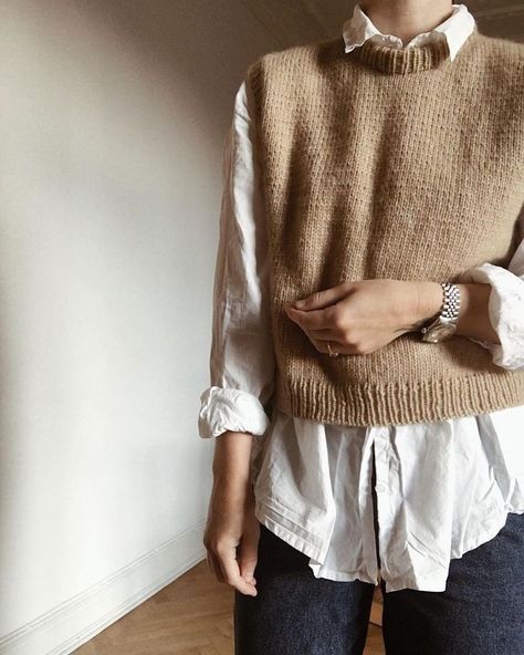 Vest Outfits, Mode Inspo, 가을 패션, Knit Fashion, Looks Style, Mode Inspiration, Looks Vintage, Outfits Casuales, Sweater Vest