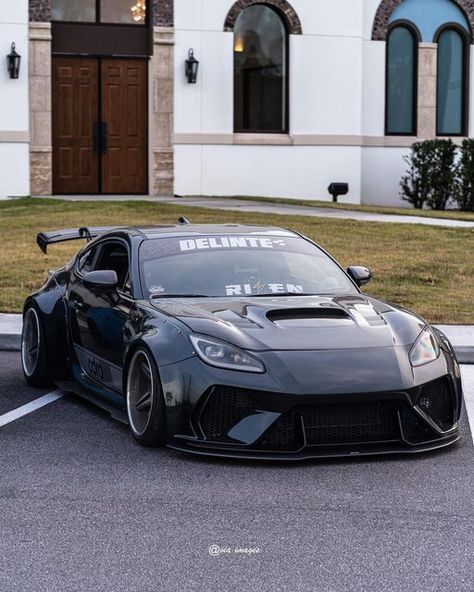 Subaru Brz Black, Subaru Brz Custom, Slammed Cars, Toyota Gt86, Best Jdm Cars, Drifting Cars, Cool Car Pictures, Lamborghini Cars, Car Inspiration