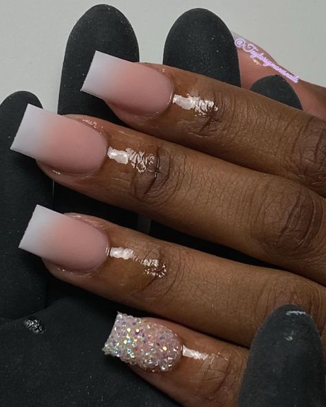 Gel Nails Shape, Acrylic Toe Nails, Graduation Nails, Hard Nails, Diy Acrylic Nails, White Acrylic Nails, Girly Acrylic Nails, Simple Acrylic Nails, Work Nails