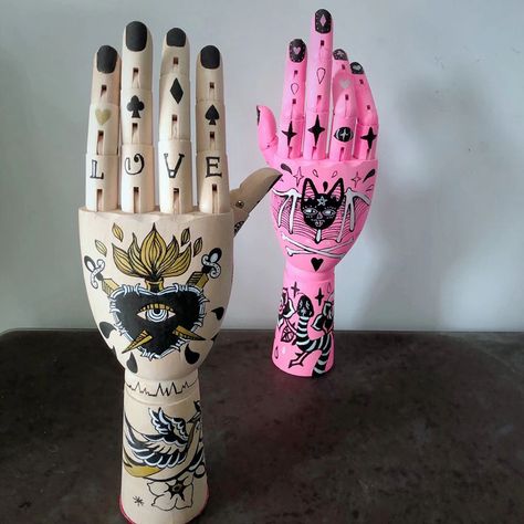 Hand Decor, Surf Painting, Ichiro Suzuki, Intricate Tattoo, Model Drawing, Hand Model, Wooden Hand, Toy Figures, Tattoo Shop