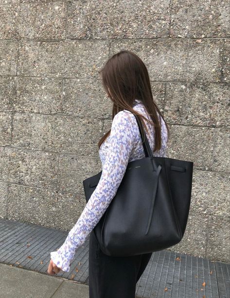 #celine #celinebag #oldceline Old Celine Bag, Celine Bag, Minimal Chic, Style Inspiration, Clothes