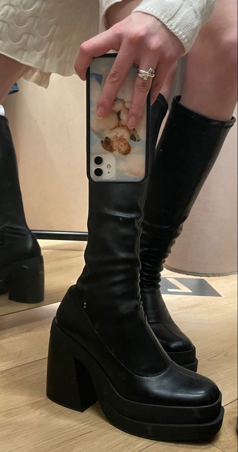 Bershka Platform Boots, Bershka Boots Outfit, Bershka Heels, Bershka Boots, Bratz Boots, Outfit Reference, Knee High Platform Boots, Style Change, Boots Outfit