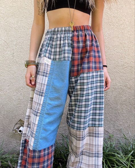 Diy Hippy Pants, Upcycle Pajama Pants, Flannel Sewing Ideas, Patchwork Pants Sewing Pattern, Patchwork Pants Diy Sewing Patterns, Upcycled Pants Ideas, Patchwork Pants Pattern, Patchwork Sewing Projects Clothes, Boho Pants Pattern