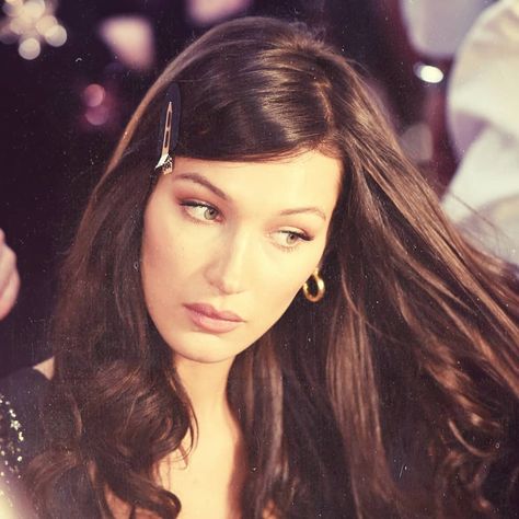 Bella Hadid on Instagram: “clueless” Aaliyah Aesthetic, Bella Hadid Photos, Feminine Hairstyles, Isabella Hadid, Best Bronzer, Hadid Sisters, Victoria Secret Angels, Pure Beauty, Ethereal Beauty