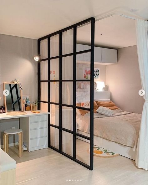 Bedroom Divider, Design Ložnic, Studio Apartment Living, Studio Apartment Design, Condo Interior Design, Home Office Layout, Condo Interior, Deco Studio, Decor Curtains