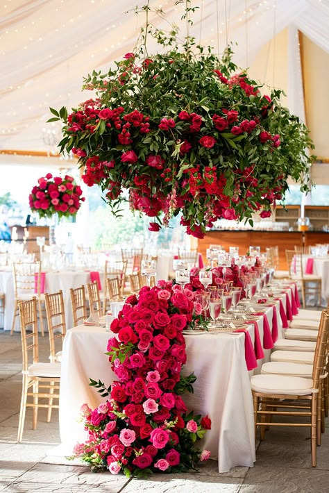 Quinceanera Centerpieces, Floral Bouquets Wedding, Bright Wedding Colors, Magenta Wedding, Wedding Colors Red, Gold Wedding Colors, Red Wedding Theme, Design Home Ideas, Cascading Flowers