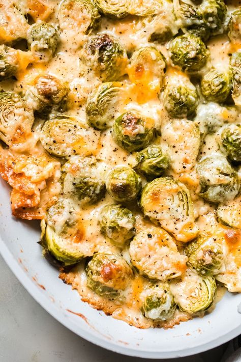 Creamy Brussels Sprouts Recipe (Au Gratin) |Little Spice Jar Brussels Sprouts Au Gratin, Thanksgiving Brussel Sprouts, Brussel Sprouts Au Gratin, Creamy Brussel Sprouts, Creamy Brussels Sprouts, Garlic Brussel Sprouts, Brussel Sprouts Recipes Easy, Brussels Sprouts Gratin, Sheet Pan Dinners Chicken