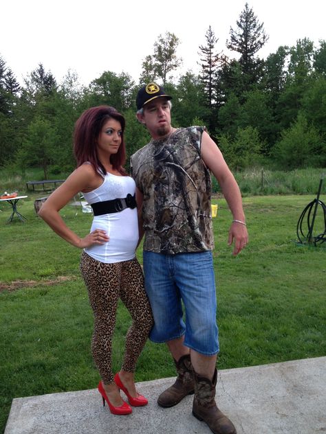 Trailer Park Costume Women, Red Neck Costume, Trailer Park Costume, Hillbilly Outfit, Trailer Park Trash Costume, Trailer Trash Costume, Trailer Trash Party Outfits Women, White Trashy Outfit Party, Trash Costume