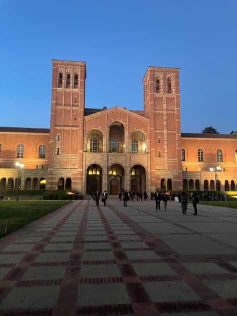 Ucla College, Ucla University, Ucla Campus, Campus Aesthetic, College Vision Board, Best Colleges, College Motivation, College Aesthetic, Dream College