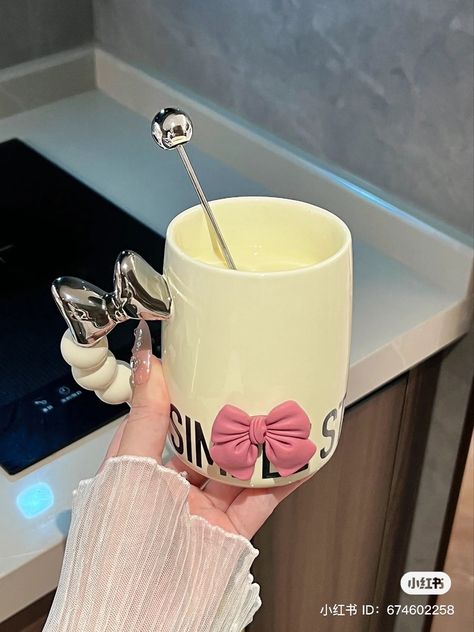 Cute Utensils, Spoon Aesthetic, Pink Icon Aesthetic, Cute Spoons, Kitchen Decor Collections, Aesthetic Objects, Cute Coffee Cups, Cute Furniture, Gadgets Kitchen Cooking