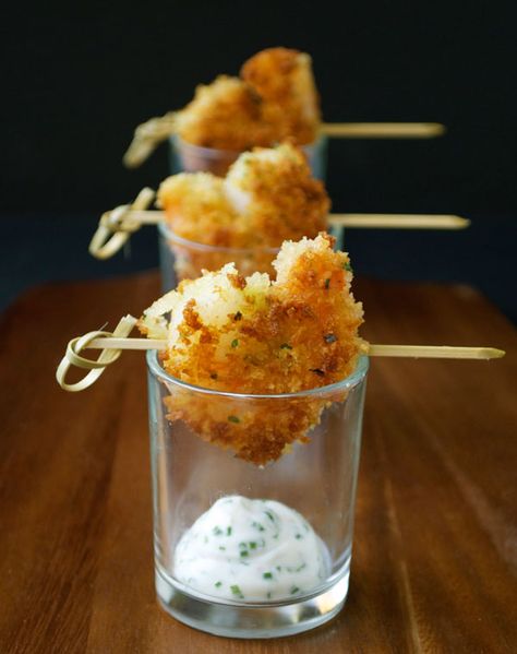 mini glass appetizers Panko Crusted Shrimp, Shot Glass Appetizers, Crusted Shrimp, First Finger Foods, Savoury Finger Food, Wedding Appetizers, Fingerfood Party, Snacks Für Party, Recipe Roundup