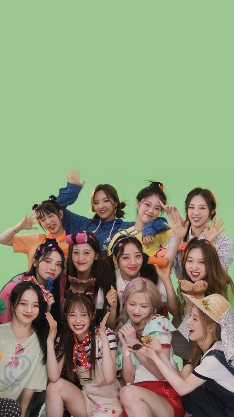 IG: loona.icons2 Loona Ot12 Wallpaper, Loona Ot12, Loona Wallpaper, Wallpaper Phone, Phone Wallpaper, Wallpapers, Iphone, Movie Posters, Art