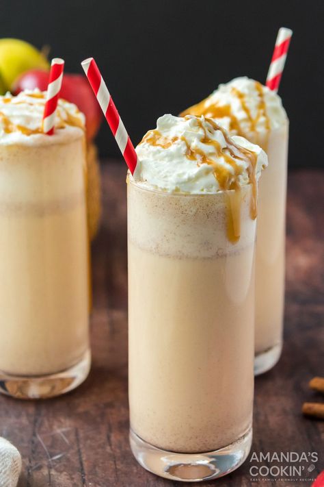 Only 3 ingredients for this delicious, fall inspired apple cider milkshake. So easy to make and a an amazing way to wrap up summer. Fall Milkshakes, Apple Cidar, Pineapple Dream Dessert, Blueberry Breakfast Cake, Winter Dessert Recipes, Apple Cider Recipe, Frozen Dessert Recipe, Quick Easy Desserts, Hot Apple Cider