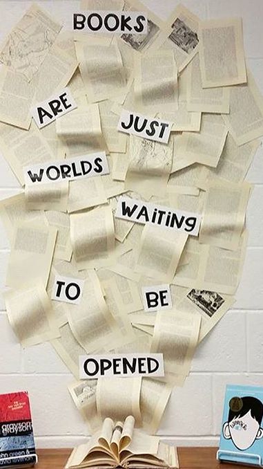 Book Wall Classroom, Book Art Display, Reading Bulletin Boards High School, English Class Bulletin Board Ideas, English Board Ideas Classroom Decor, Library Bulletin Board Ideas High School, Literature Classroom Aesthetic, Book Theme Classroom Ideas, English Teacher Bulletin Boards