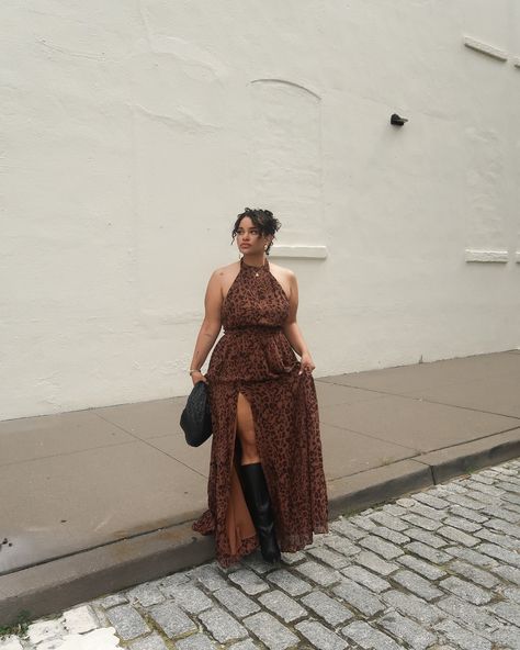 Absolutely love this dress and ready for the Fall 🍂 Comment LOVE below to receive a DM with the link to shop this post on my LTK ⬇ https://liketk.it/4PIpr Skims Dress Outfit Plus Size, Classy Aesthetic Plus Size, Plus Size Sundress Aesthetic, Chunky Boots Outft Plus, Knit Maxi Dress Plus Size, Outfits Vest, Plus Size Going Out Outfits, Organza Fashion, Chubby Style