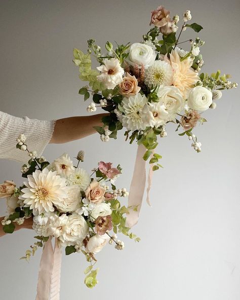 W I N S O M E’s Instagram profile post: “for the maids 🤎” Wedding Bouquets Muted Colors, Wedding Floral Fall, Flower Arrangements Neutral, Muted Bridal Bouquet, Neutral Spring Wedding Flowers, Sophisticated Wedding Flowers, Wedding Bouquets November, Late Summer Wedding Flowers, Neutral Bouquet Wedding