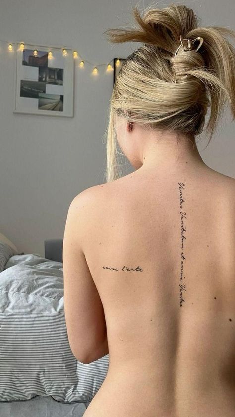 Money Tattoo, Cute Tiny Tattoos, Spine Tattoo, Back Tattoo Women, Discreet Tattoos, Back Tattoos, Minimal Tattoo, Pretty Tattoos, Girl Body