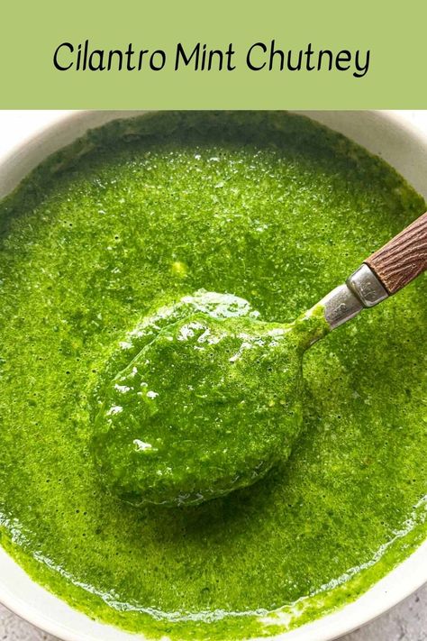 This spicy and herbaceous cilantro mint chutney is the perfect Indian condiment to spread on sandwiches, dip your samosas in, and drizzle over chaat! Green Chutney Recipe, Indian Chutney Recipes, Coriander Chutney, Cilantro Chutney, Mint Chutney, Mint Sauce, Chutney Recipe, Green Chutney, Indian Street Food