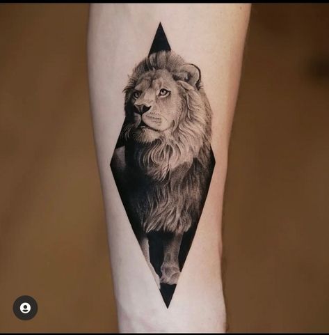 Small Lion Tattoo, Opinions Of Others, Body Tattoo Design, Animal Sleeve Tattoo, Astrology Tattoo, Grunge Tattoo, Men's Small Tattoo, Bff Tattoos, Leg Tattoo Men