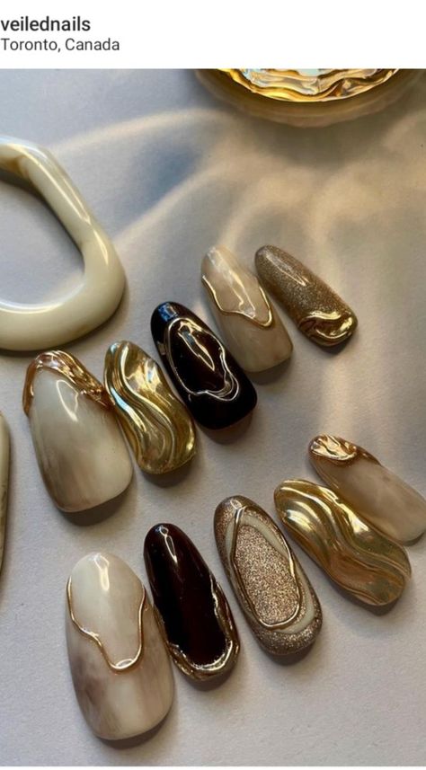 Nail Art With Gold Chrome, Gold Metallic Nails Design, Gold Silver Nail Art, Copper And Gold Nails, Green Jewel Nails, Brown With Gold Nails, Brown And Silver Nails, Gold Brown Nails, Marble Gold Nails