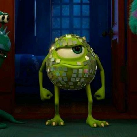 Mike Wasowski in Monsters university Mike Wazowski, Cars 2, Pixar Movies, Pixar, Brave, We Heart It, University, Lost