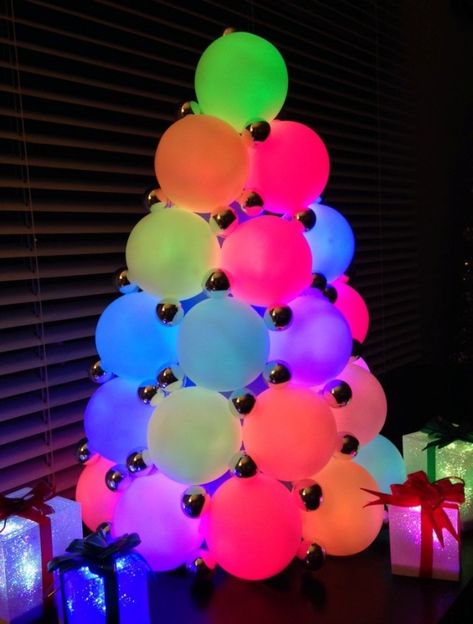 Neon Christmas, Lighted Centerpieces, Blacklight Party, Glow Birthday, Tree Centerpieces, Prom Theme, Harry Potter Halloween, Kitty Party, Light Crafts