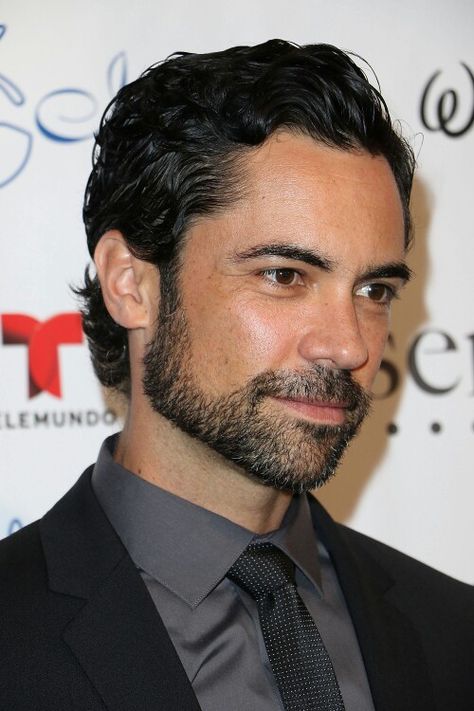 Danny Pino at the 2015 Imagen Awards. Photo credit: David Livingston Rollisi Svu, Nick Amaro, Mayans Mc, Danny Pino, Latino Men, Special Victims Unit, Actrices Hollywood, August 21