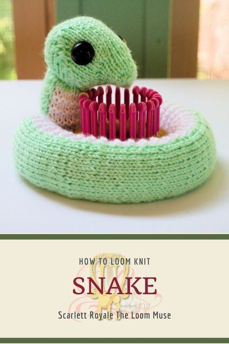 Click to learn how to loom knit this cute snake on any 24 peg loom!!! Great Video Tutorial!!! #loomknitting Round Loom Knitting Projects, Circle Loom Projects, Knitted Snake, Knit Snake, Free Loom Knitting Patterns, Loom Knitting Patterns Free, Loom Animals, How To Loom Knit, Loom Knitting For Beginners