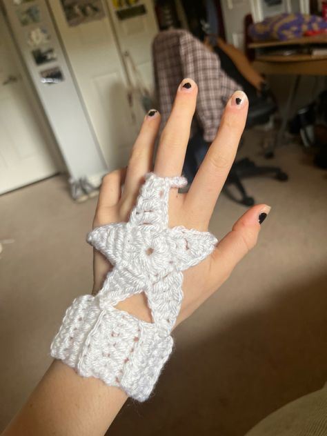 crocheted by me ⭐️ Star Gloves Crochet, Crochet Star Gloves, Star Gloves, Gloves Ideas, Rid Of Ants, Get Rid Of Ants, Crochet Fairy, Easy Crochet Animals, Crochet Business