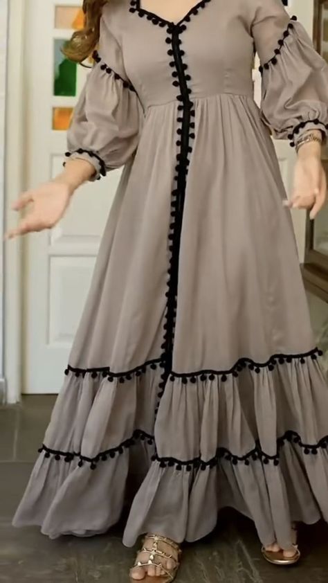 Frock Designs For Women, Mode Abaya, Long Frock Designs, Elegant Maxi Dress, Simple Frocks, Designer Dresses Casual, Modest Dresses Casual, Frocks For Girls, Fancy Dresses Long