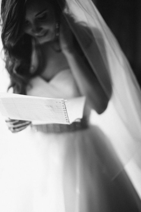 Ask the groom to write a letter to the bride, then capture the moment Write Notes, Reading Notes, Before The Wedding, When I Get Married, Marrying My Best Friend, Wedding Engagement Photos, Wedding Wishes, Wedding Pics, Fairytale Wedding