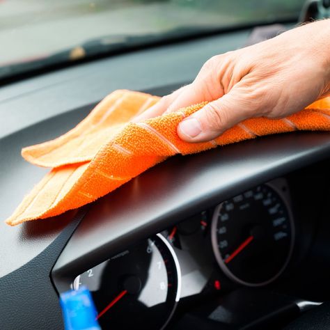 Dashboard Cleaner, Wallpaper Luxury, Cleaning Car Interior, Diy Cleaning Hacks, Clean Your Car, Car Cleaning Hacks, Cars Vintage, Car Wax, Car Hacks