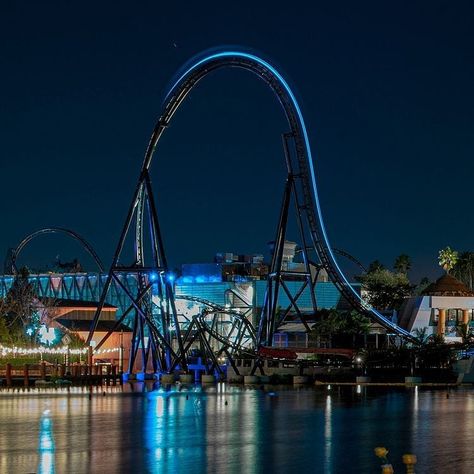 Universal Orlando News™ on Instagram: “Jurassic World VelociCoaster ⁣⁣⁣⁣ ➡️ Créditos: @floridacoasterkings ⁣⁣⁣ ➡️ Siga @universalorlandonews⁣⁣⁣⁣⁣⁣ ⁣⁣⁣⁣⁣⁣ ⁣⁣⁣⁣⁣⁣ ⁣⁣⁣⁣⁣⁣ ⁣⁣⁣⁣⁣⁣…” Best Roller Coasters, Cloud Night, Cloud Night Light, Uk Holidays, Roller Coasters, Islands Of Adventure, Amusement Parks, Universal Orlando, Chris Pratt