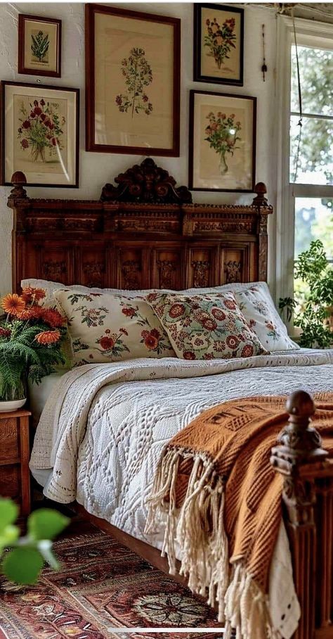 Beadboard Behind Bed, Grandma Core Bedroom, Casa Vintage, Cottage Bedroom, Room Deco, Dream House Interior, Room Inspiration Bedroom, Dream House Decor, My New Room