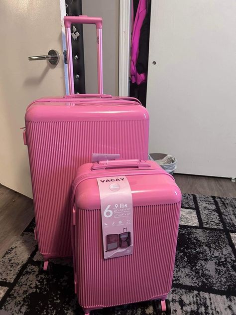 Pink Suitcase Aesthetic, Suitcase Pink, Pink Aesthetic Girly, Travel Instagram Ideas, ليلو وستيتش, Pink Suitcase, Travel Luggage Set, Pink Luggage, Cute Suitcases