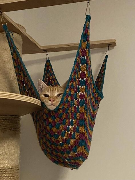 Any Tips For Reinforcing This Hammock For My Girl? She’s 8 Months Old And I Feel It’s Not Going To Hold Her Much Longer Tbh But It’s Her Favourite Spot Cat Hammock Crochet, Crochet Hammock, Crochet Pieces, Hammock Accessories, Cat Hammock, Crochet Fashion Patterns, 8 Months, Unique Crochet, Cat Diy