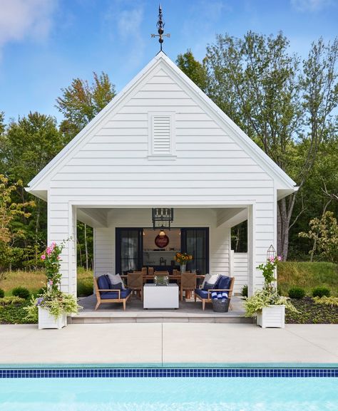 42 Poolhouse Ideas for the Ultimate Summer Retreat | Architectural Digest Craftsman Style Pool House, Outdoor Pool House Ideas, Pool Cabana With Bathroom, Shipping Container Pool House, Garage Pool House, Outdoor Pool House, Pool House Ideas, Pool House Cabana, Pool Guest House