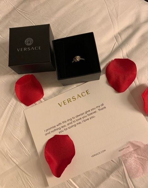 Girlfriend Proposal, Spoiled Girlfriend, Thank You For Loving Me, Cute Couple Gifts, Romantic Gestures, Dream Gift, Me As A Girlfriend, All I Ever Wanted, Cute Relationship Goals