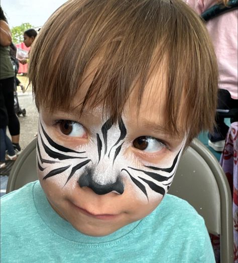 Animal Face Paint, Hippo Face, Animal Face Paintings, Stromboli Recipe, Arm Painting, Face Painting Easy, Face Paint Makeup, Kids Face Paint, Elephant Painting