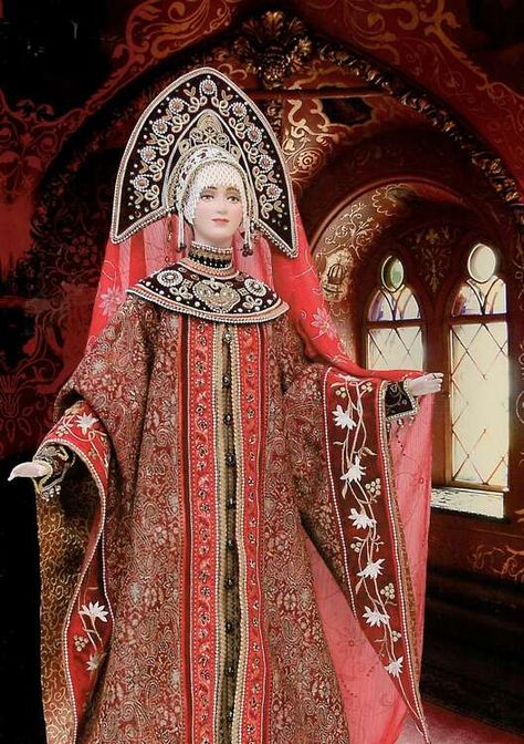 Russian Traditional Clothing, Slavic Clothing, Reign Fashion, Russian Clothing, Royalty Fashion, Headpiece Diy, Queen Dresses, Pretty Quinceanera Dresses, Royalty Aesthetic