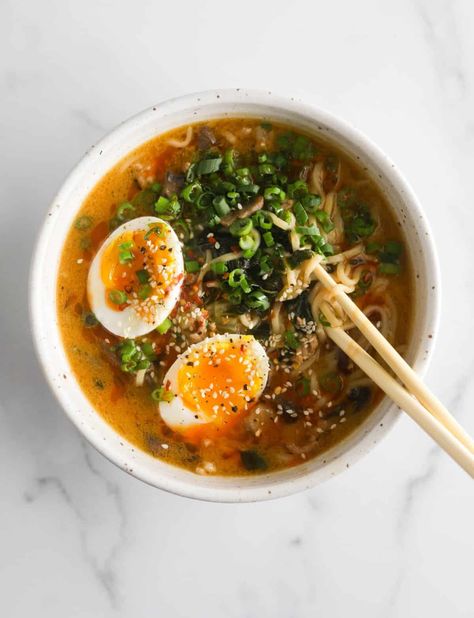 Shitake Ramen Noodle Recipes, Shitake Miso Ramen, Ramen With Rice Noodles, Miso Soup Bokchoy, Miso Dishes, Miso Ramen Soup Recipe, Miso Ramen Soup, Pok Choi, Spicy Miso Ramen