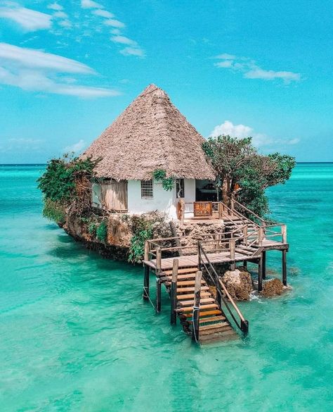 Rock Restaurant, Zanzibar Travel, Zanzibar Beaches, Different Types Of Houses, Nature Scene Tattoo, Nature Bookmarks, Beach Cabin, Dream Beach Houses, House Beach