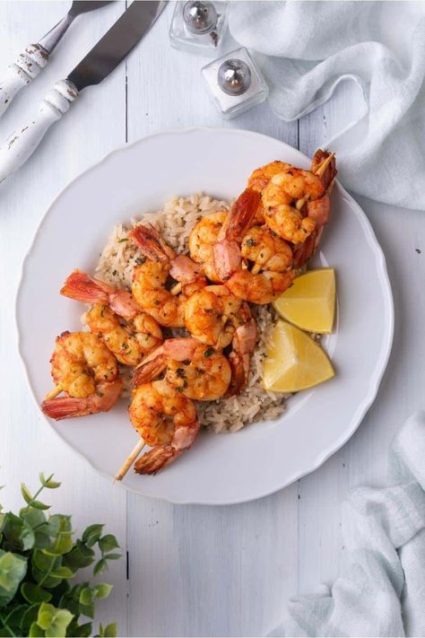 The BEST Copycat Texas Roadhouse Grilled Shrimp Recipe Texas Roadhouse Grilled Shrimp, Grilled Shrimp Recipe, Red Lobster Shrimp, Copycat Texas Roadhouse, Tasty Vegan Recipes, Shrimp Skewer Recipes, Fresh Shrimp, Shrimp Scampi Recipe, Grilled Shrimp Recipes