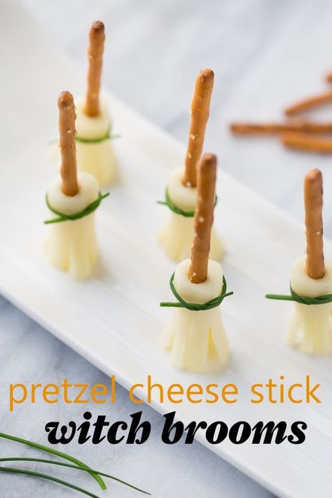 Pretzel Cheese Stick Witch Brooms! With just a few steps, you can make an easy, healthy Halloween snack! There are 5 easy, healthy Halloween snacks kids will love! Spider crackers, monster eyes, monster teeth, witches brooms and boo-nanas! halloweensnack #halloween Halloween Kids Snacks, Healthy Halloween Kids Snacks, Halloween Appetizers For Adults, Halloween Food For Adults, Gluten Free Halloween Food, Party Food For Adults, Witch Brooms, Meaningful Eats, Halloween Appetizers Easy